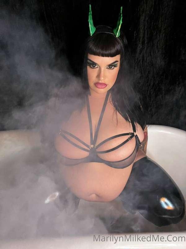marilynmilkedme image #3