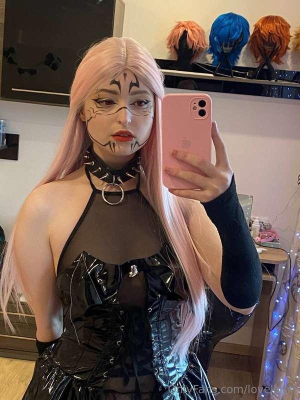 A little cosplay, a lot of tease — wanna play? Hit my DMs 😘🎉
