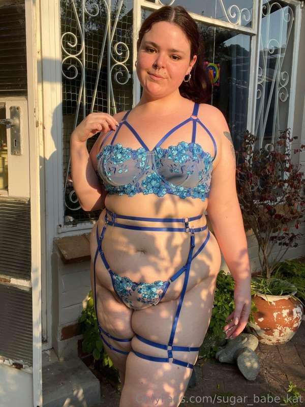 Captured some pretty golden hour pics ☀️