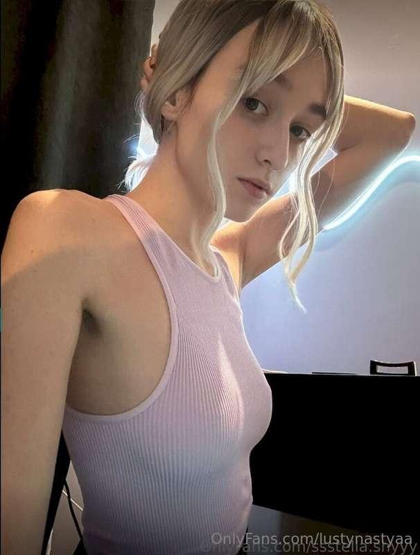 @stella_moorr3 YOUR FAV ONLINE GIRLFRIEND 😍❤️SEXY BODY & HOR..