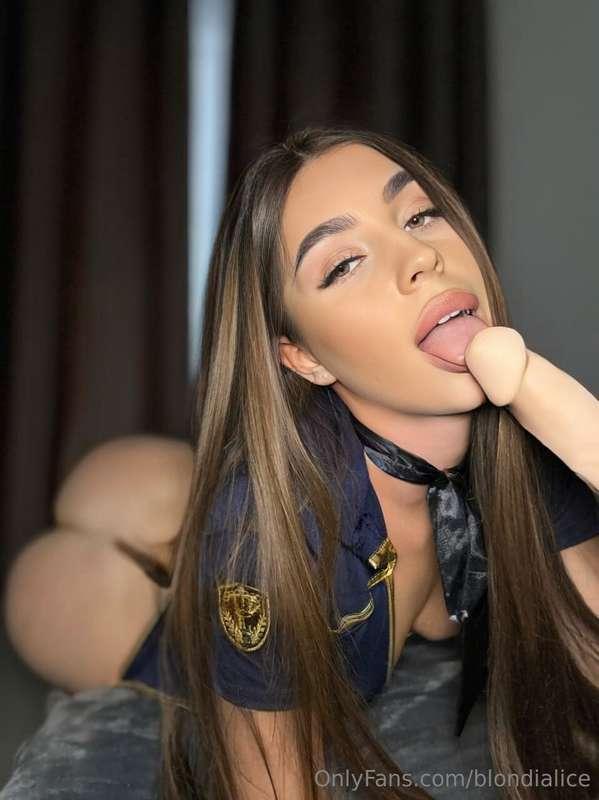 YOUR SEXY SLUT @biortis_miller ❤️This cutie loves to moan sw..