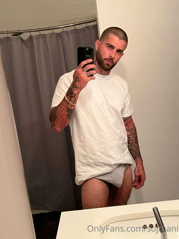 Dm me if you want to purchase some explicit content, whateve..