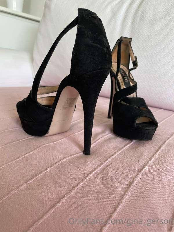 My own height heels 👠 very used for many movies 🎥 450 tips 💋..