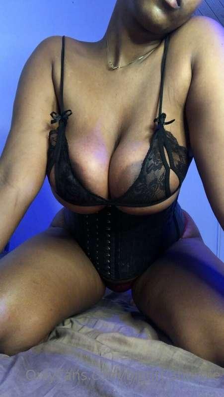 Happy Friday Papi☺️Cum fuck my sexy body tonight and make my..