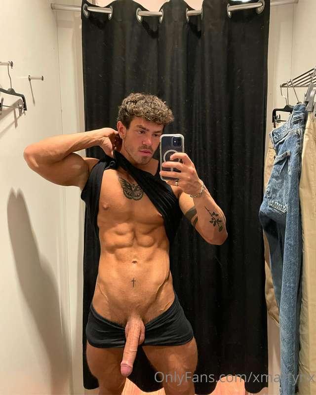 Changing room chronicles 😈