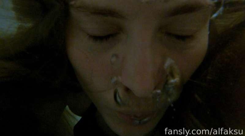 USMR underwater bubbles🫧 there was some error with this video so i re-uploaded it. 
Here I am just blowing bubbles from my nose and mouth in my bathroom 🤭