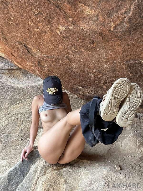Risked it all on this hiking trail 💦💦MESSAGE “HIKINGSQUIRT” ..