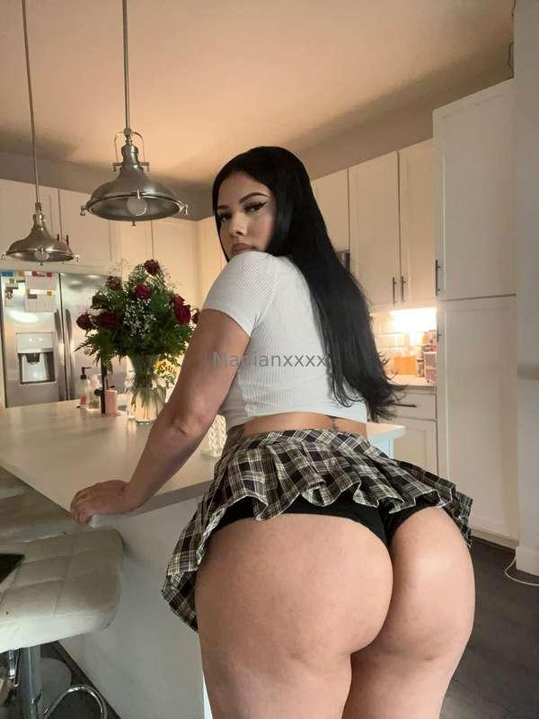 Could u handle putting me up against the kitchen counter? lm..