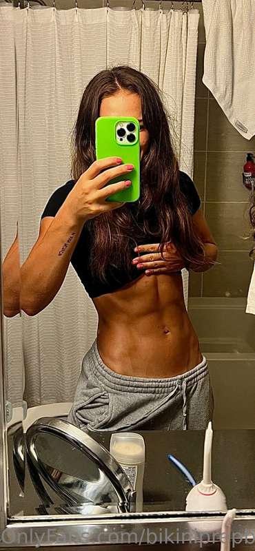 Who wants to see more ab photos? ❤️