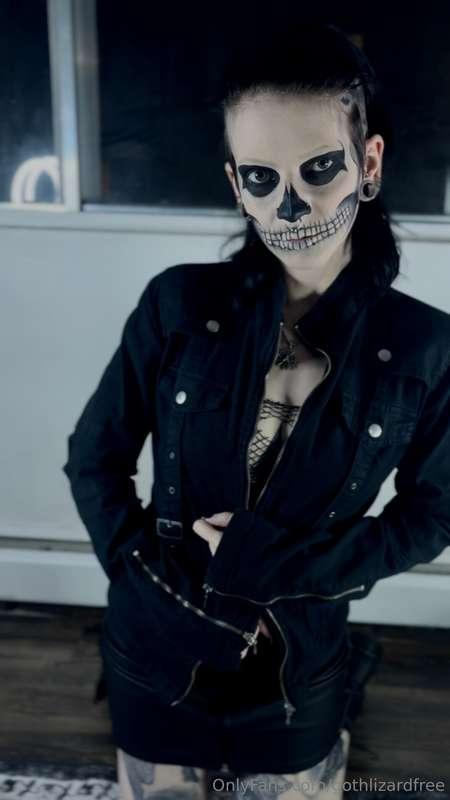 gothlizardfree image #6