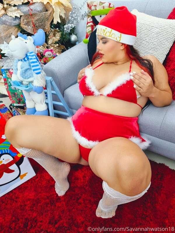 Do you want to spend a hot night with this Mom Claus?