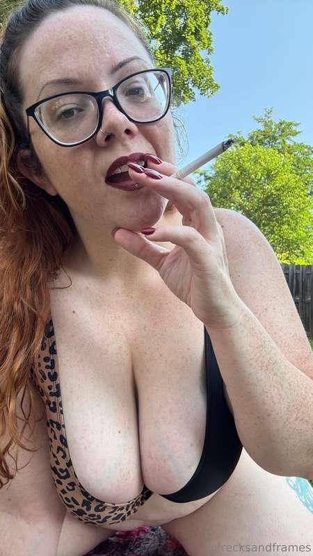 are you into 🚬send $5 for a vid of me in a bikini and red li..