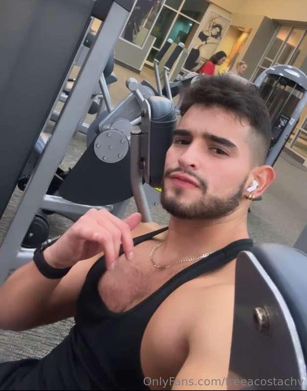 Rise and shine come lift with me babe 🤩