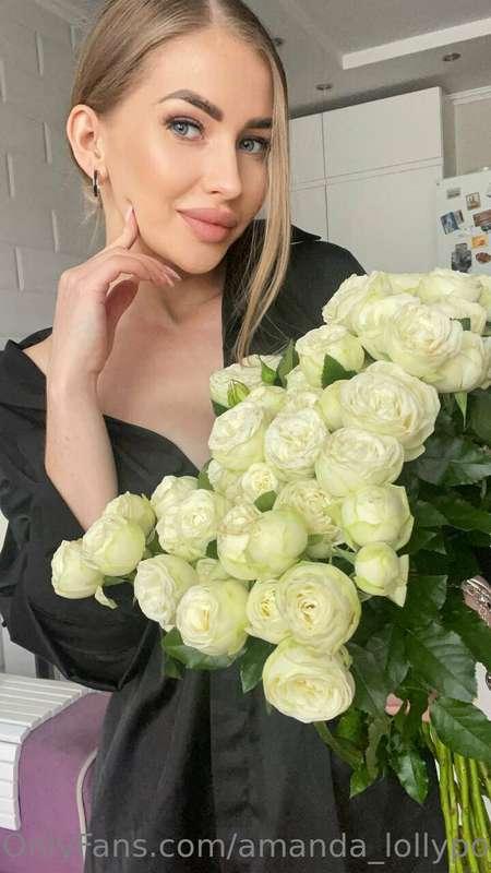 There are no women who don't like flowers, there are men who..