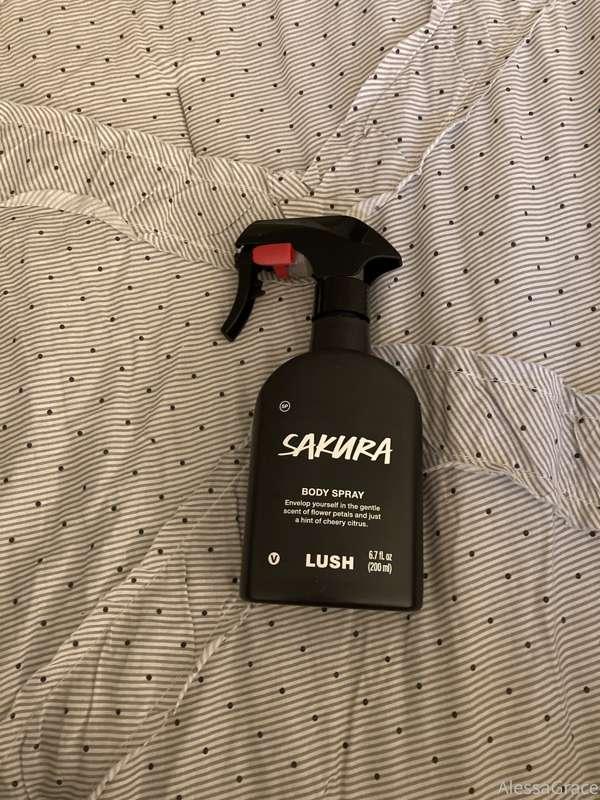 If anyone is wondering…. This is what my bedroom smells like..