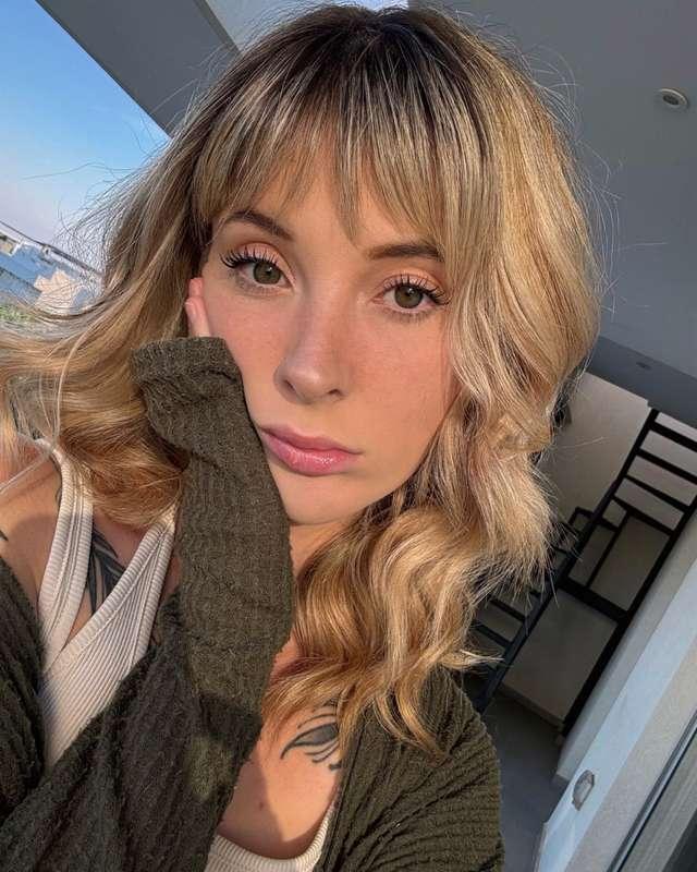 sleepy girl 😴 