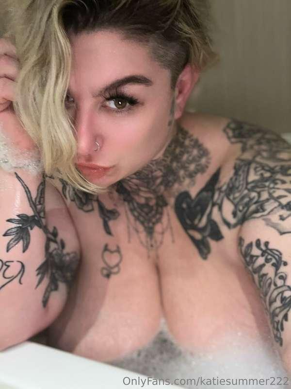 Deals till tomorrow eve Years OF $50Sexting for a month $50 ..