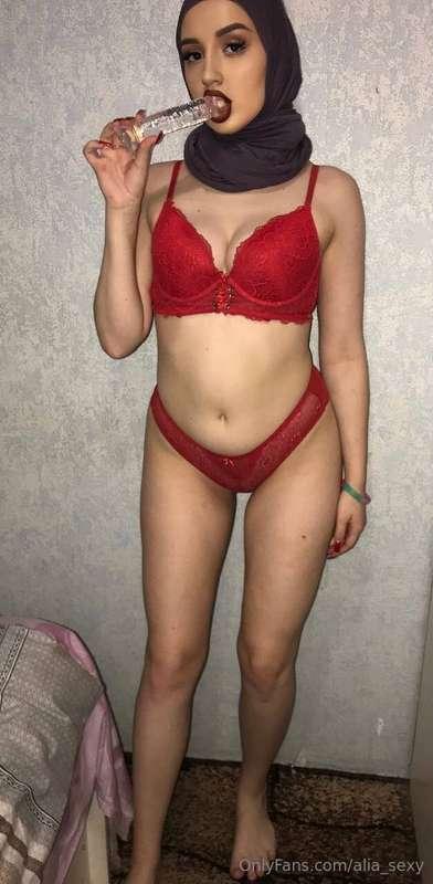 this red underwear must be removed immediately, it's too hot..