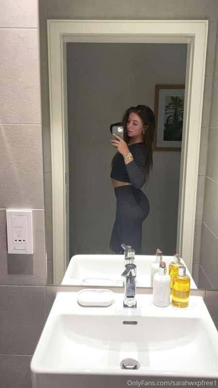 Just a little teaser, you’ll want to see more 🍑👅