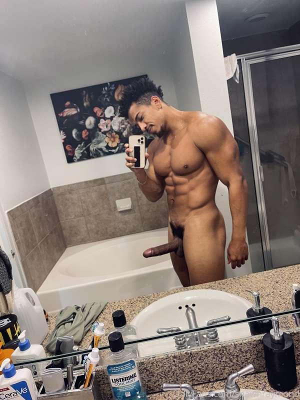 Feeling a little lean 😏