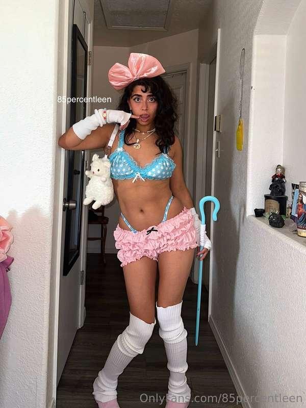 Your perfect lil doll is ready to play 🎀 I wanna know which ..