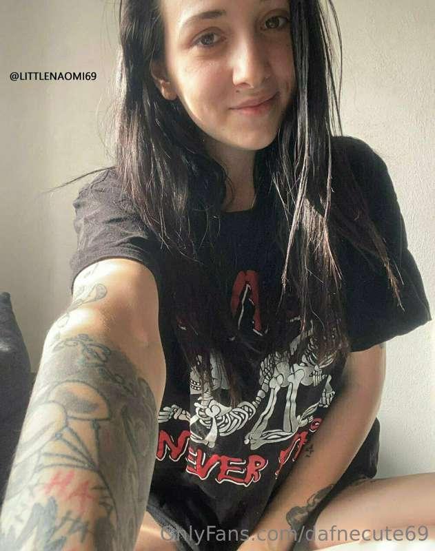 ## LITTLE SLUT 🥵💦  Let me make you cum   @LITTLENAOMI69 If y..