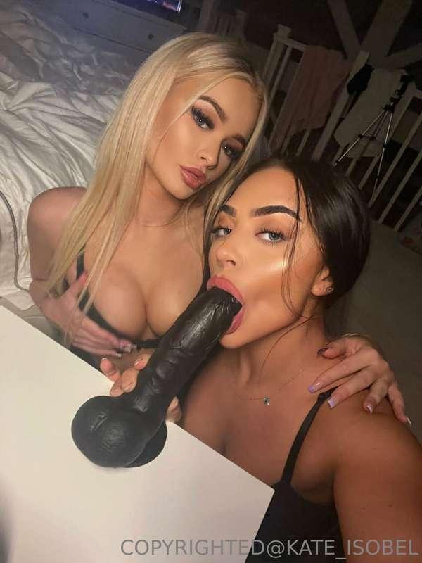 Double trouble 😈 
Want to see what happens at our sleepovers..