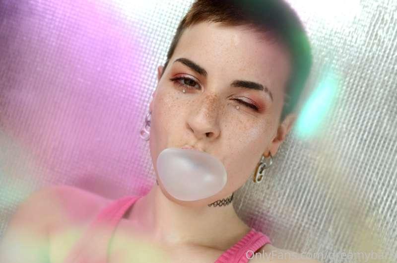 glitter me up 
do u want a gift? 💞😘👑