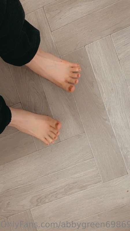 Got some new flooring today, what do you think? 🥰