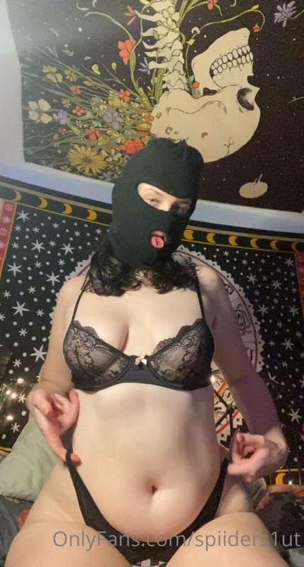 do you like the ski mask? 🖤