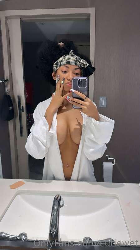 mirror :nudes • good light FIRE 🤩