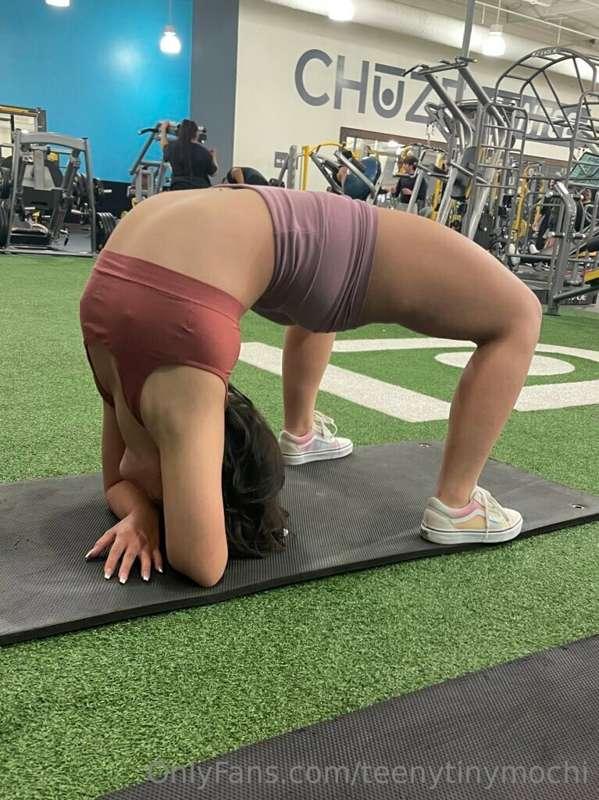 Oh hi, Don’t mind more gym pics