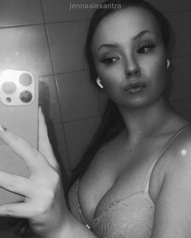 No, mitäs sun perjantaihin? 🤪