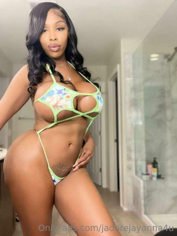 Tempted to join you in the office today sweetie 🤪Happy Moani..