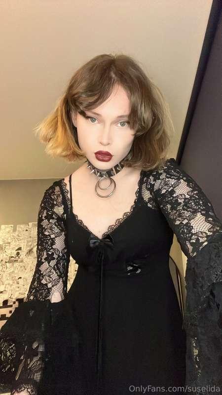 Mommy needs her cockhungry slut, are you willing, sweetie? 😈..