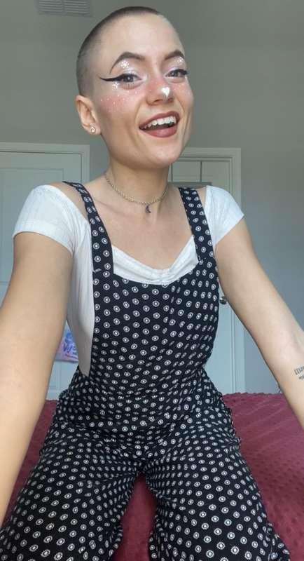 MY OUTFIT OF THE DAY PART 1! SWIPE FOR THE INTRODUCTION OF M..