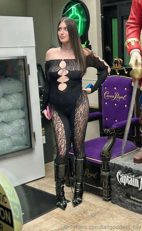 tallgoddess_tay image #2