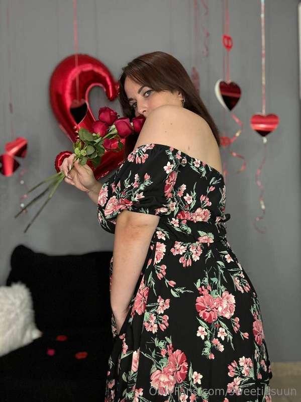 I give you a rose, in exchange for a kiss 🌹💋