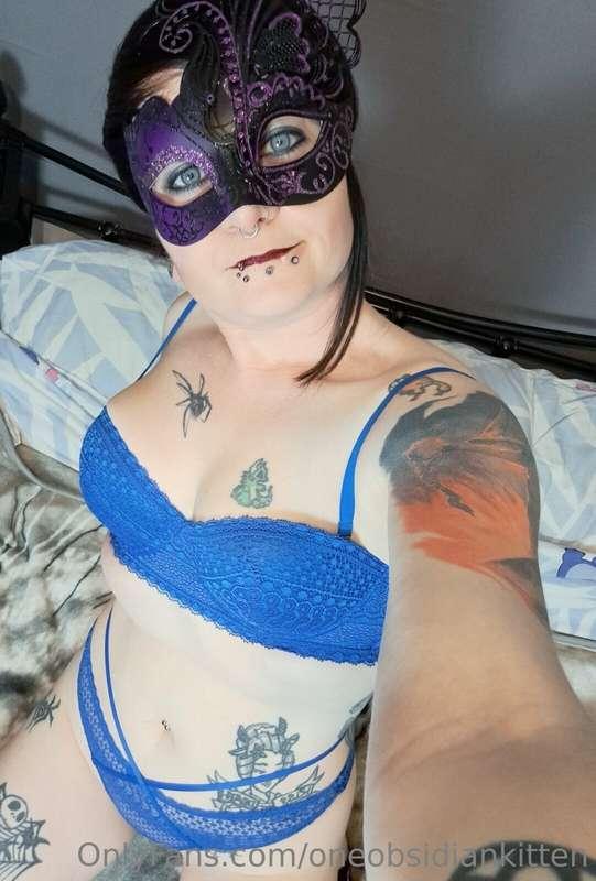 Happy monday (I hope) everyone! I'm thinking about changing ..