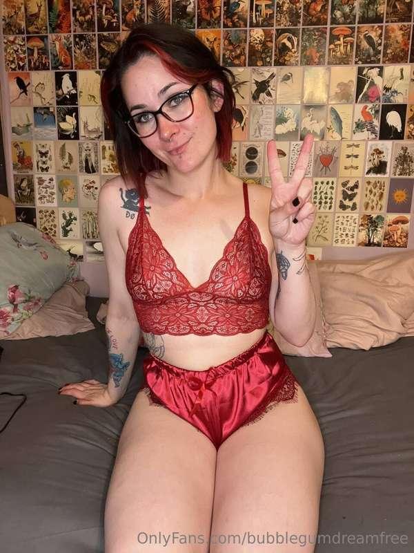 I offer a FREE cock rate on my XXX page 🍆💦