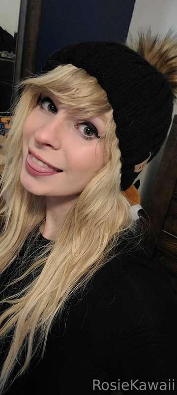 Gonna film some toy stuff tomorrow x ^-^ my ankle is feeling..