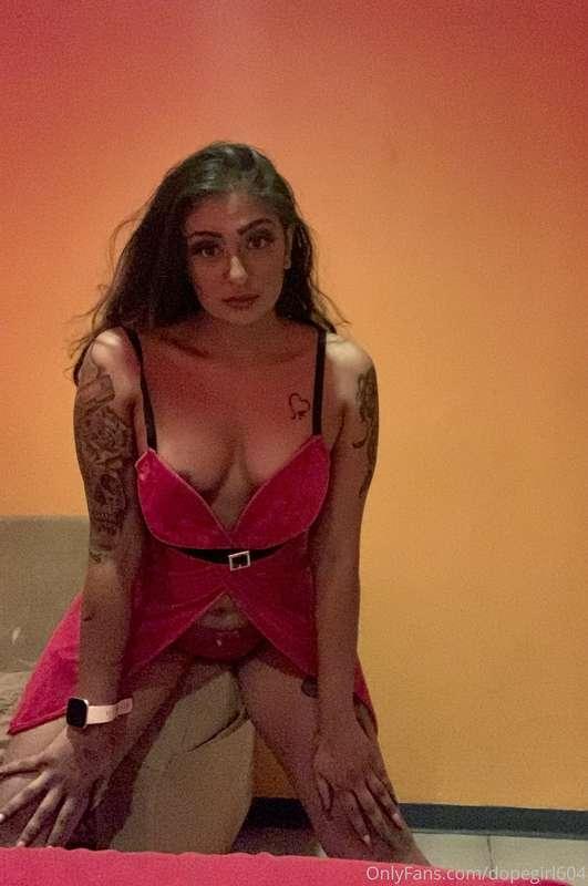 Merry Christmas 🎄 from Santa’s Naughty Helper…..
I’ll be pos..