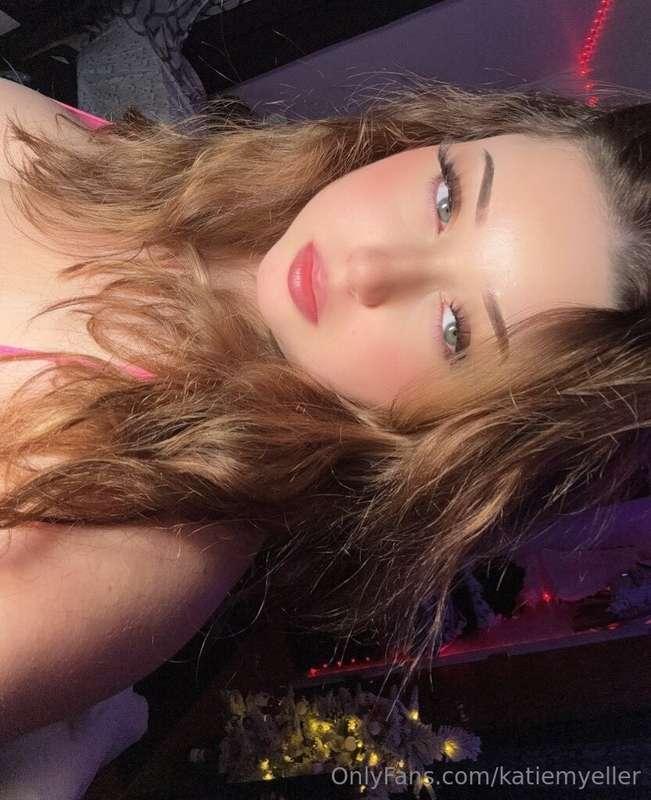 pretty enough to have your cum dripping all over my face or ..