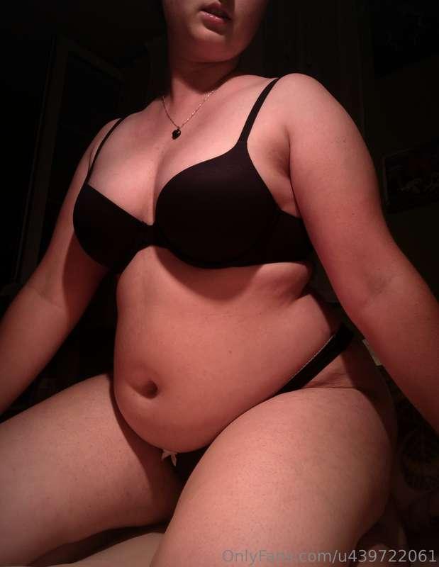 Few pics from my latest bigger photoshoot. There are more sp..