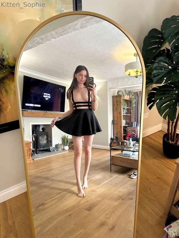 is this a complete outfit do you think? 😇