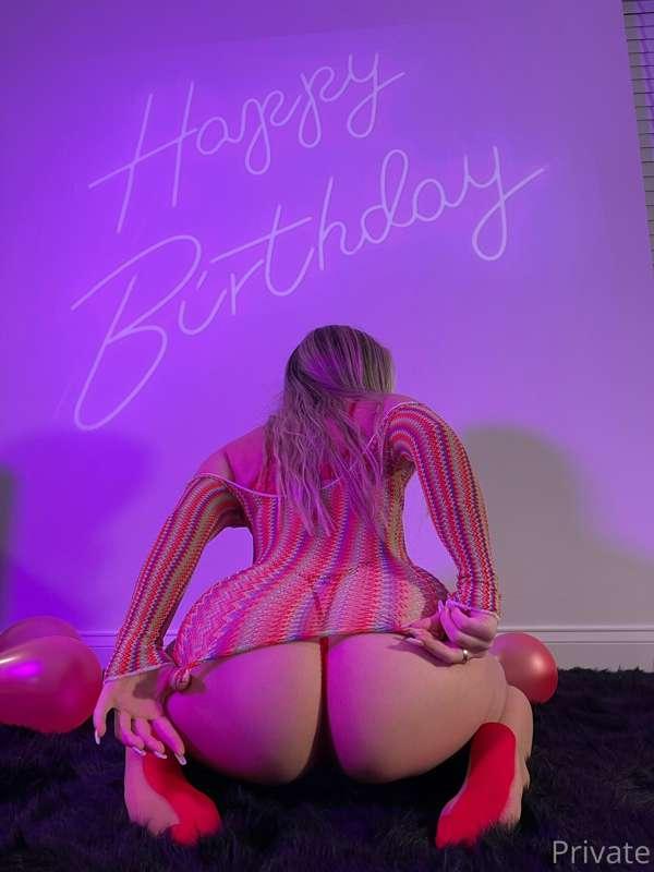 I got you a 🎁 for my bday 😘