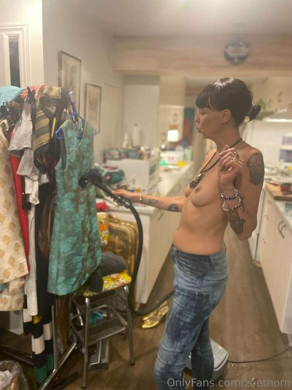 Steaming my dress and cooking a turkey dinner xo