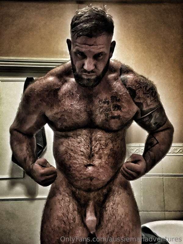 Grizzly bear 🐻💪
