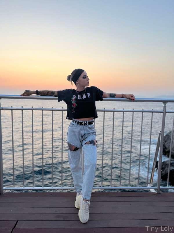 Would you like to stand next to me, sweety?)🍓😘😘😘