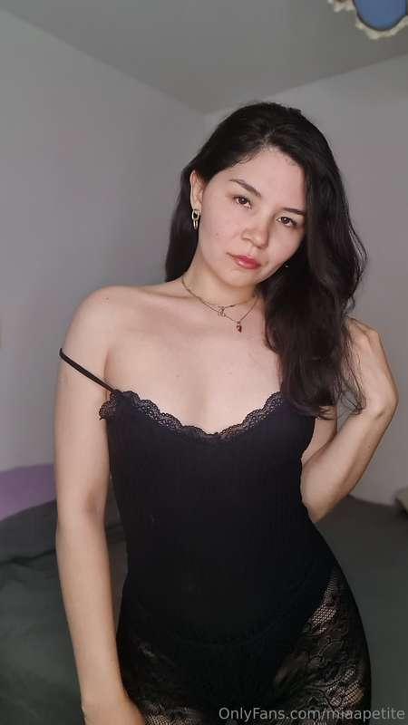 Can I borrow your cock.. I need it for something sexy 🥵